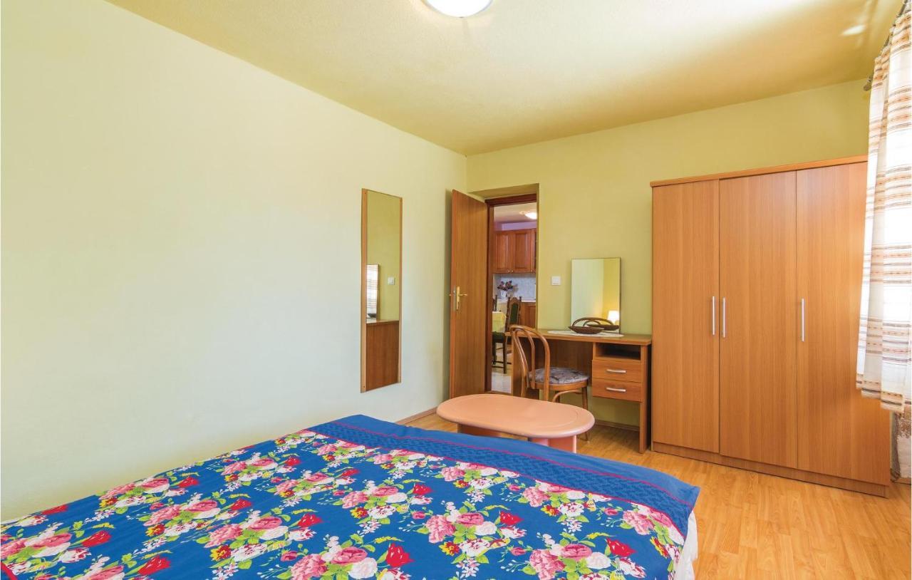 Pet Friendly Apartment In Porec With Wifi Exterior photo